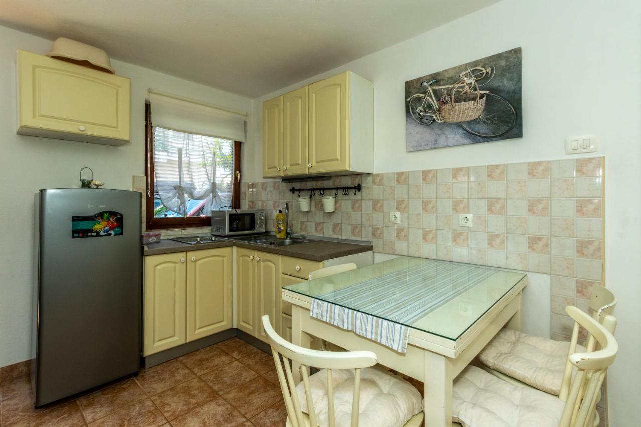 Regina Apartments Brodarica  Zewnętrze zdjęcie